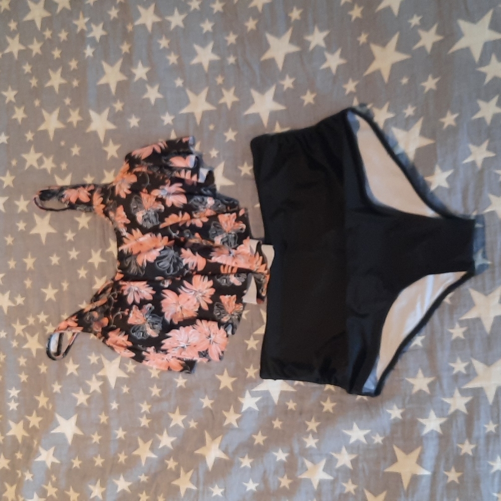 2 piece floral swimsuit with high waisted bottom
